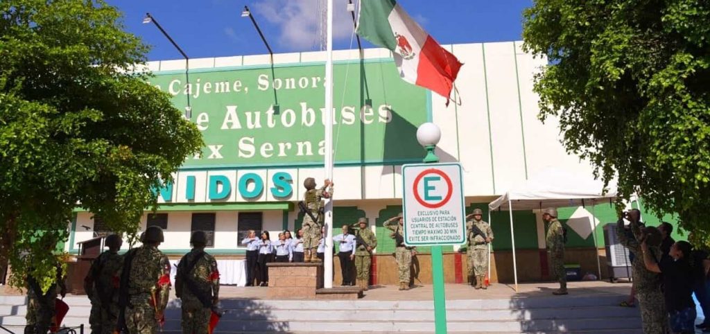 destruyen bandera de Central de Autobuses de Cajeme-min