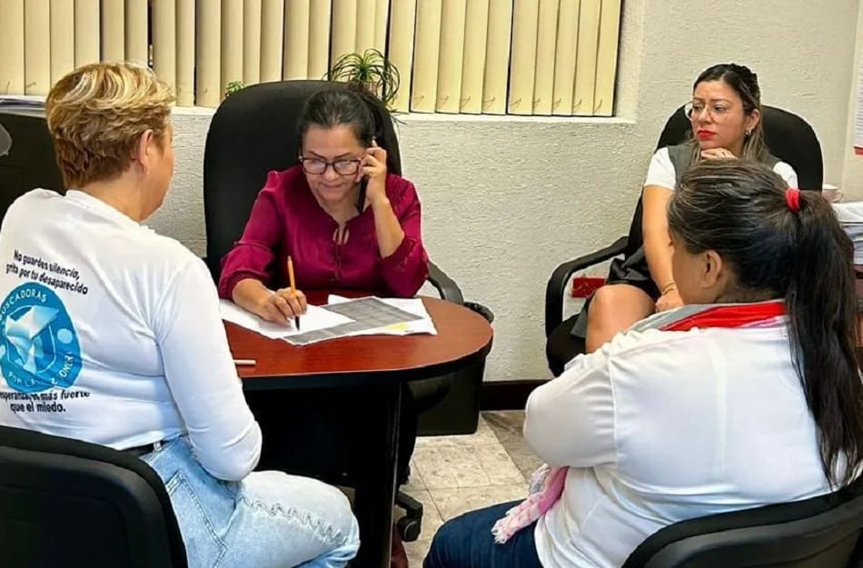 Atiende FGJES a integrantes de colectivos de búsqueda-min (1)