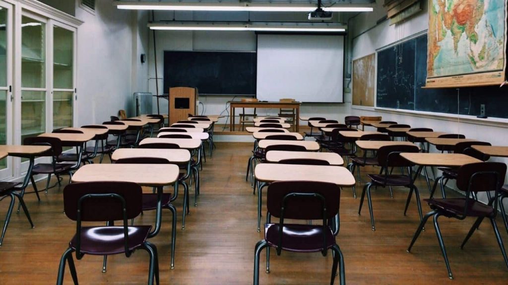 cambiara horario de clases-min