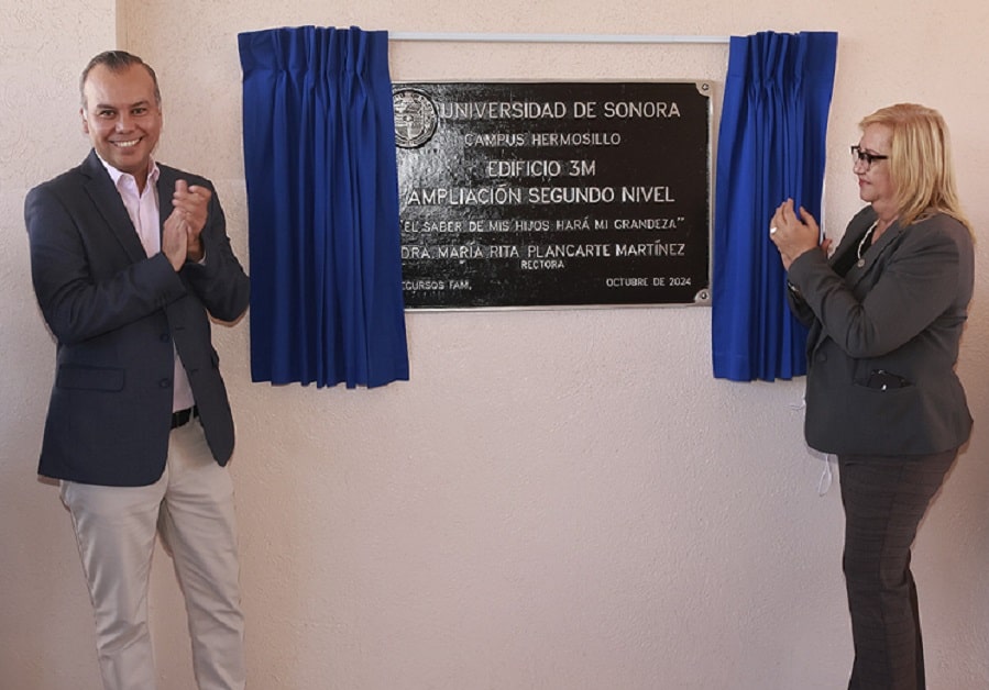 develación de placa del edificio 3M-min