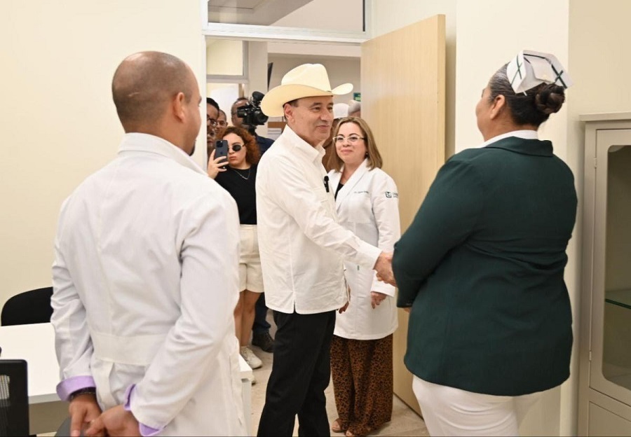 incrementan el 30% al salario de médicos especialistas en Sonora