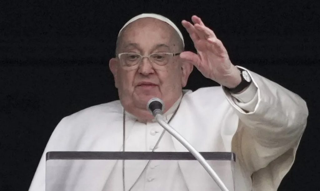 papa francisco-min