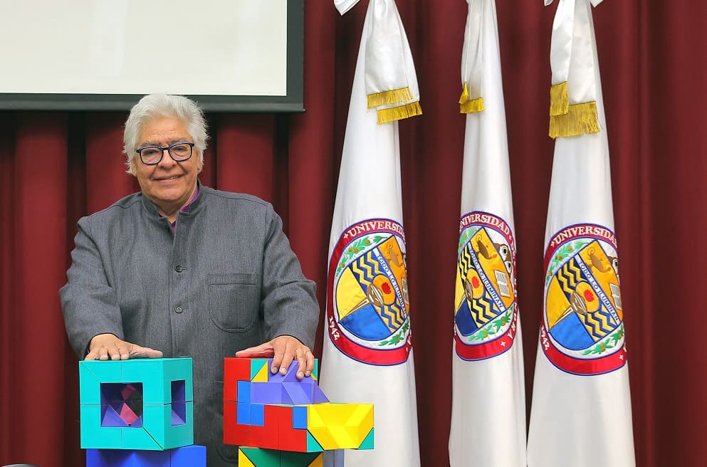 Enrique Carbajal González-min (1)