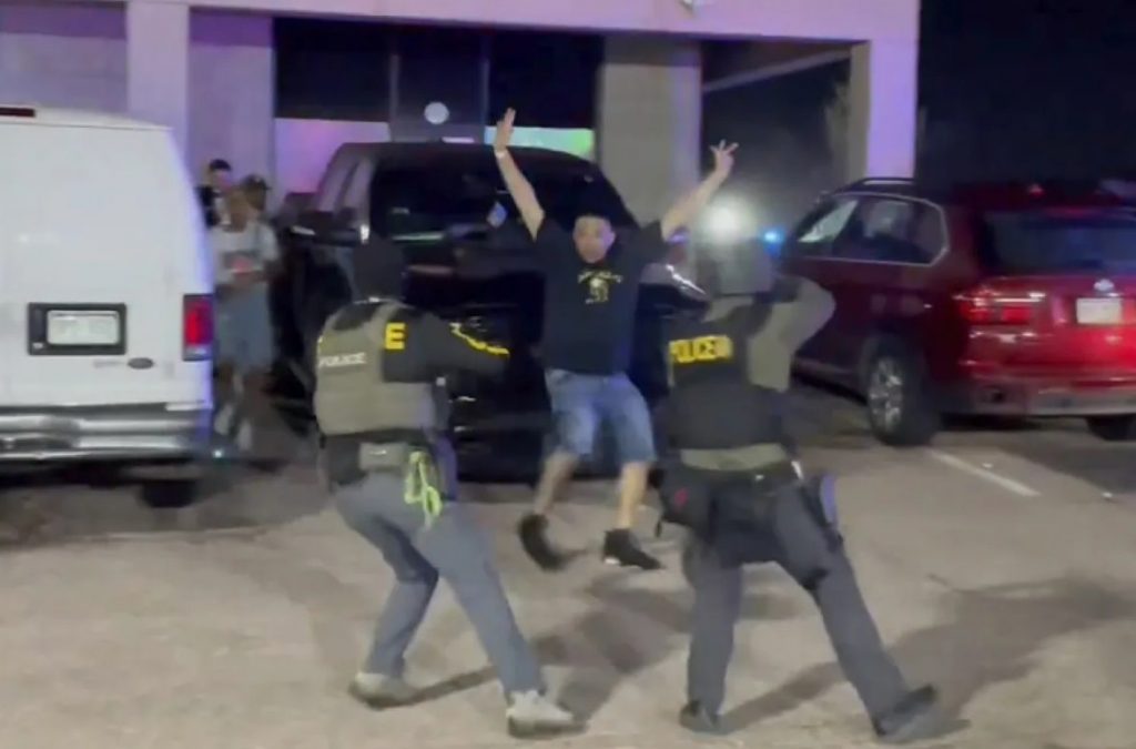 ilegales arrestados en bar clandestino-min