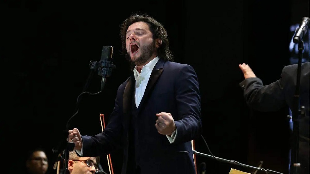 ARTURO CHACON. Tenor sonorense-min