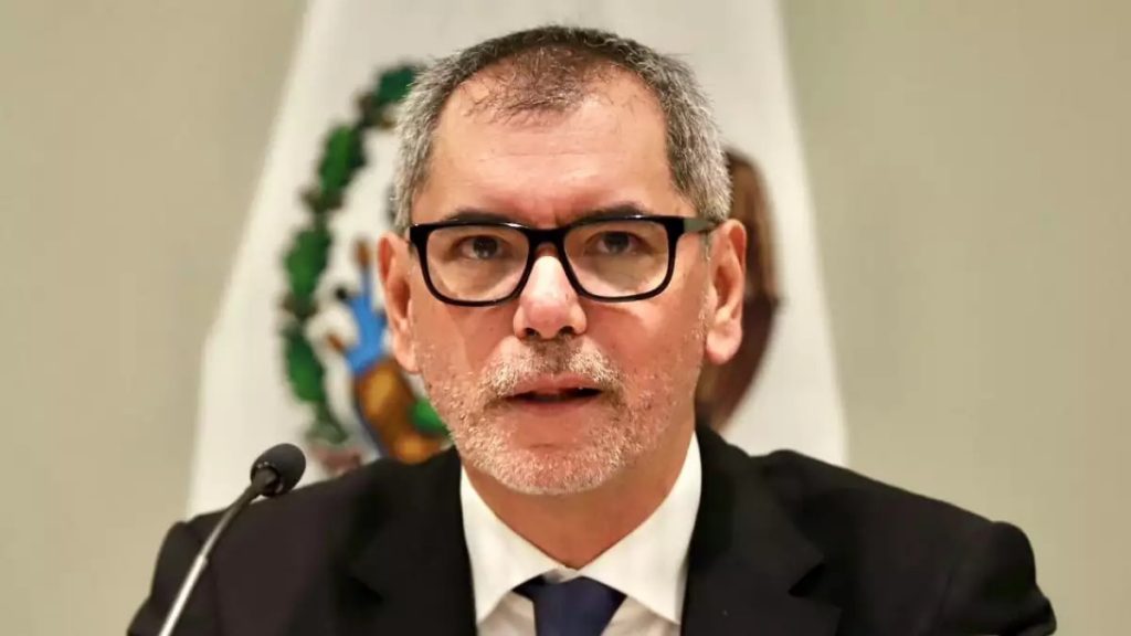 Edgar Amaador. Secretario de Hacienda Mx-min