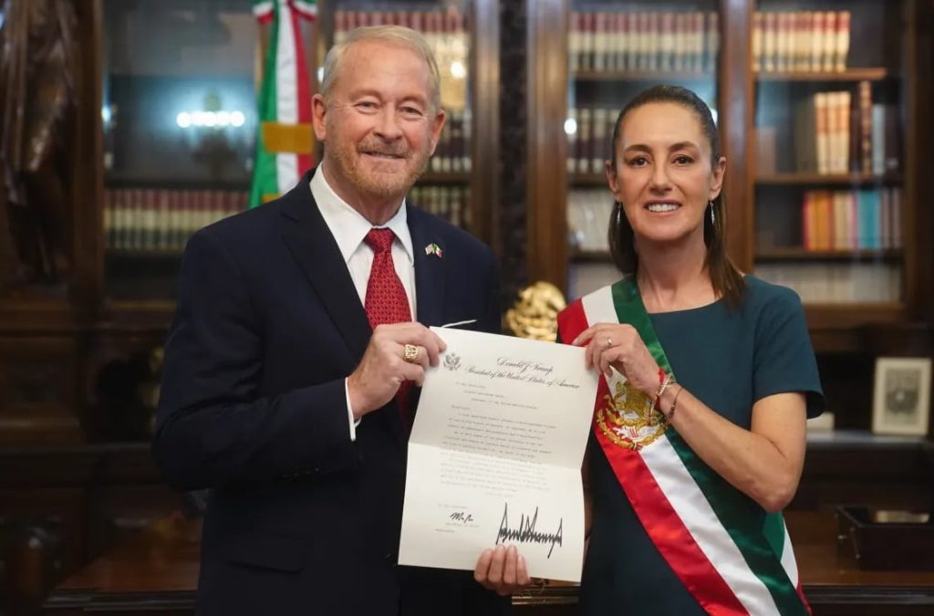 Inicia Ron Johnson y presidenta de México. Claudia Sheinbaum-min
