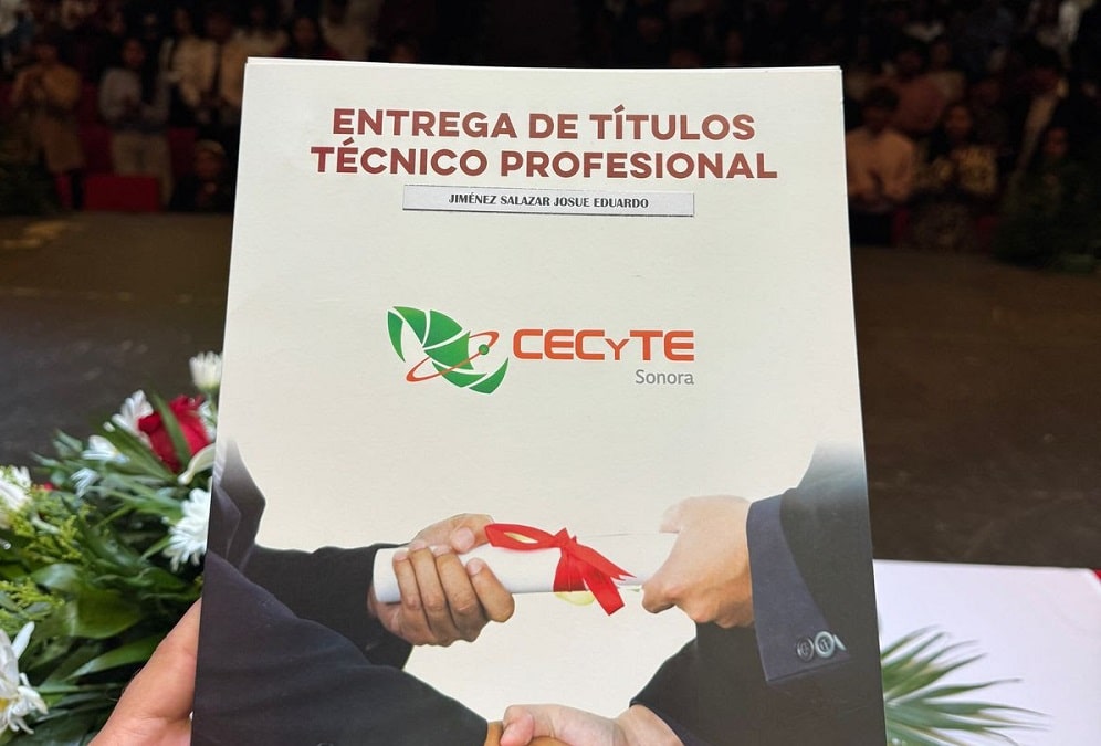 entrega detitulos CECYTE-min