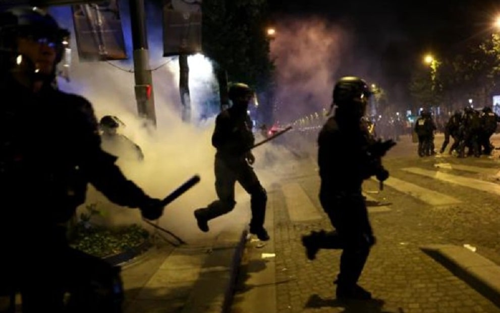 noche-de-disturbios-en-paris-min