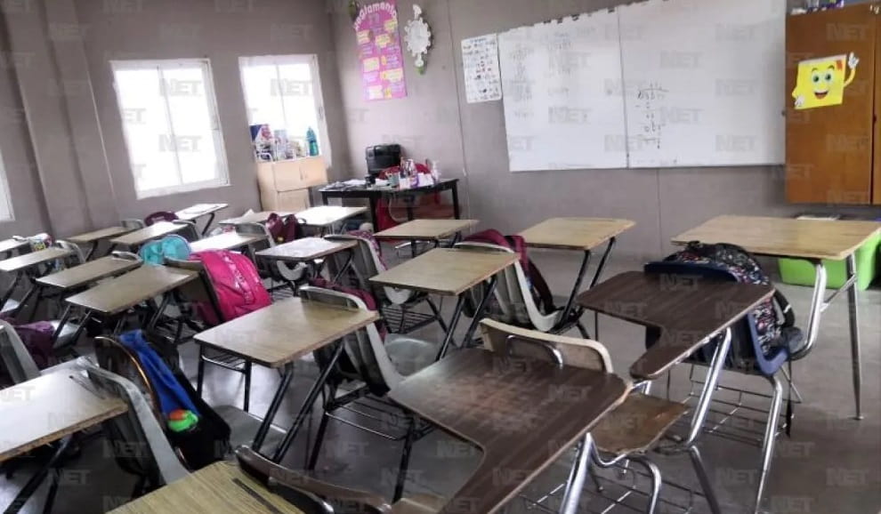 salon de clases vacio-min