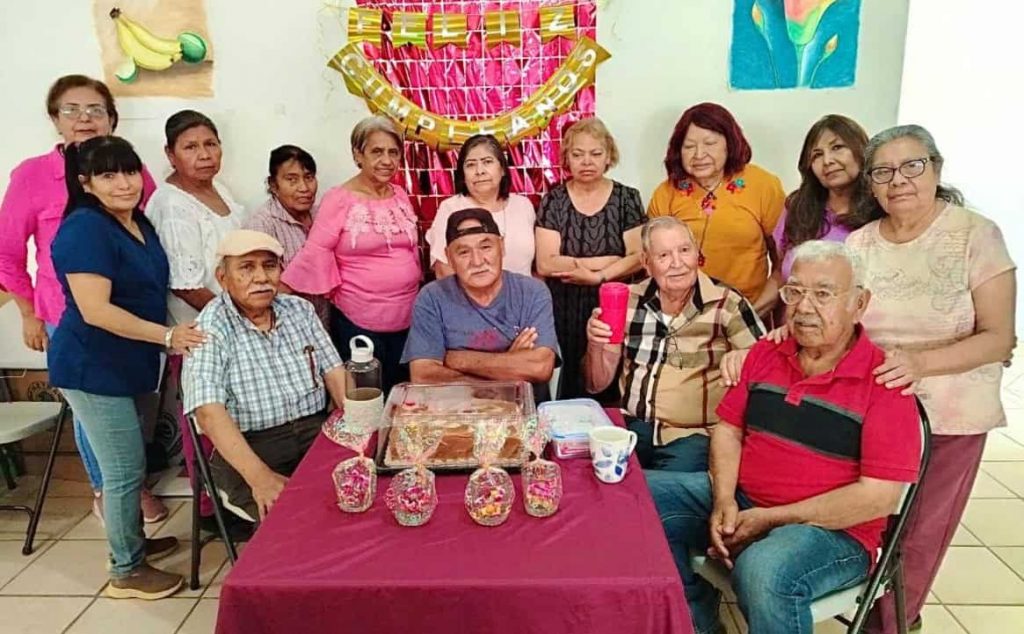 centro de desarrollo Adultos Mayaores-min