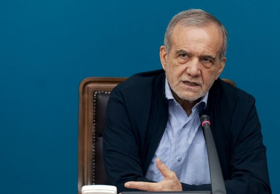 El presidente de Irán promulga la ley para suspender la cooperación con el OIEA-min
