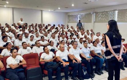 Capacitan a cadetes para prevenir y atender la violencia familiar y de género