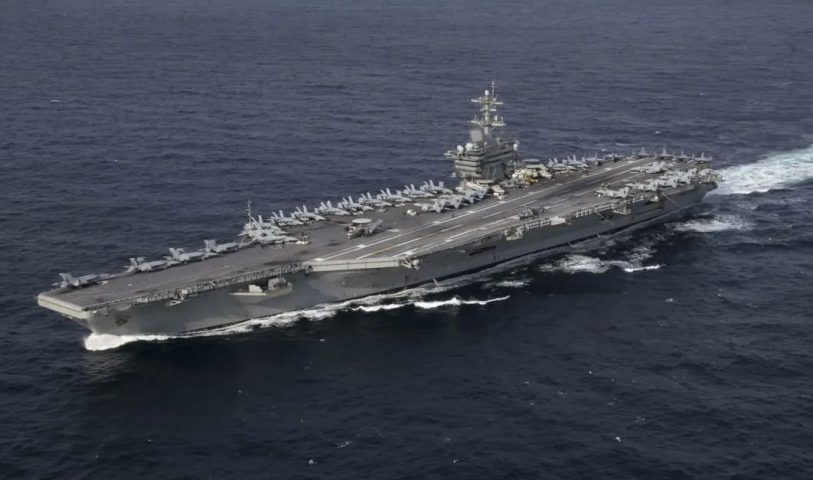 USS_Abraham_Lincoln-min