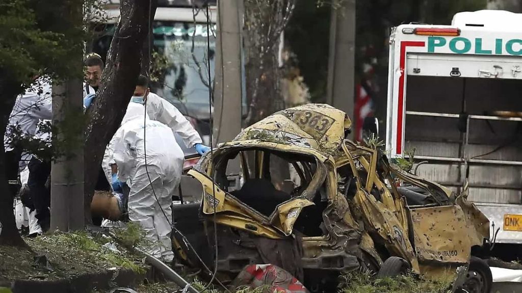 carro bomba en cali colombia-min-min