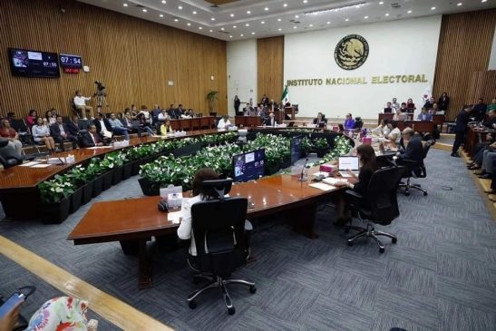 entrega-ine-constancias-a-45-candidaturas declaradas-como-inelegibles-min