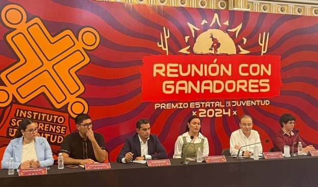 reunión con ganadores. premio estastal de la juventud-min