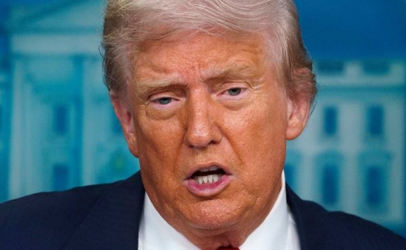 trump. donald2-min