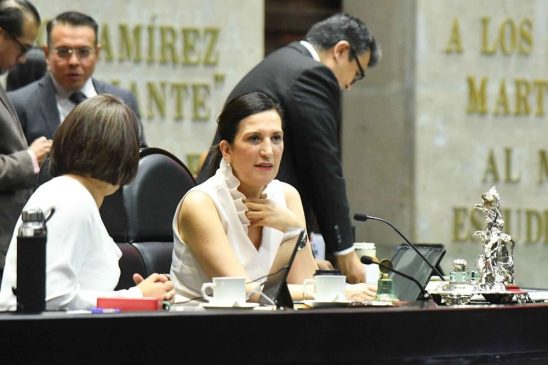 Kenia López Rabadán2-min