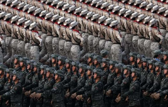 china-desfile-1-min