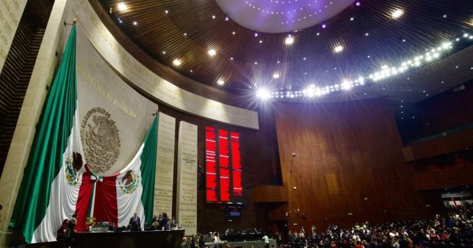 diputaodos analizan primer informe de Sheinbaun-min