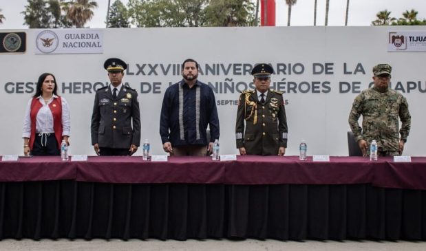 homenaje a los niños héroes de chapultepec-min