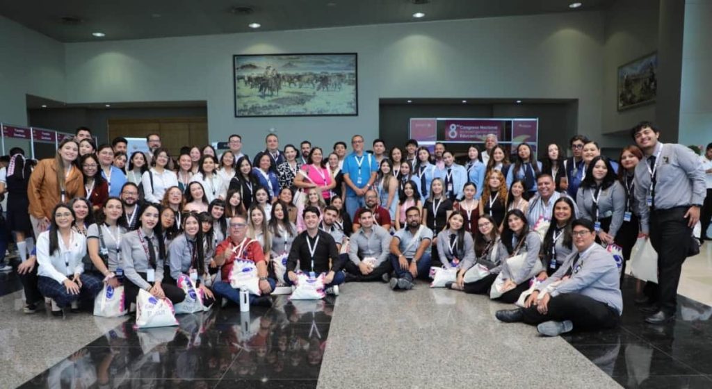 normalistas sonorenses participan en Congreso Nacional-min