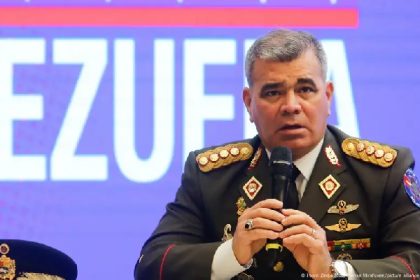 Venezuela anuncia maniobras militares en el Caribe