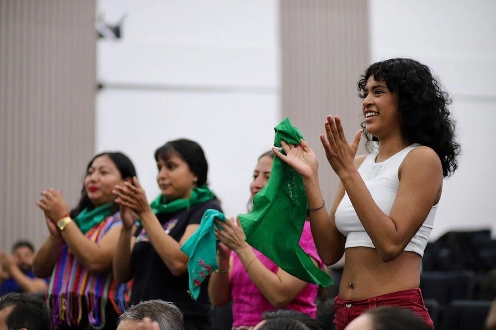 Congreso de Chiapas aprueba el aborto en casos de violación de menores-min