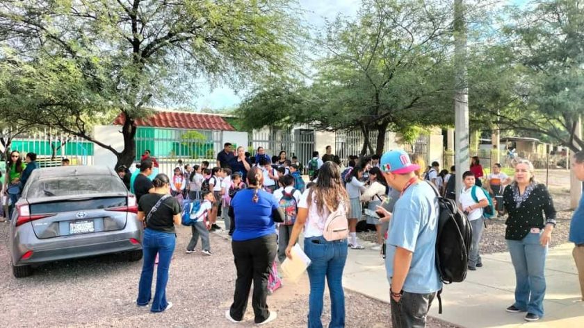 cierran escuela en el tronconal-min