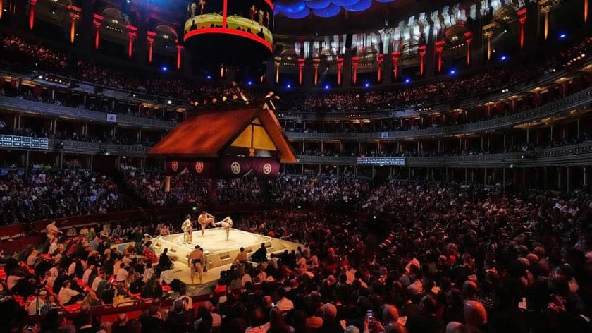 gran espectáculo de sumo japonés en Londres.-min