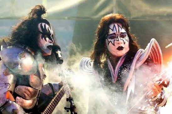 kiss