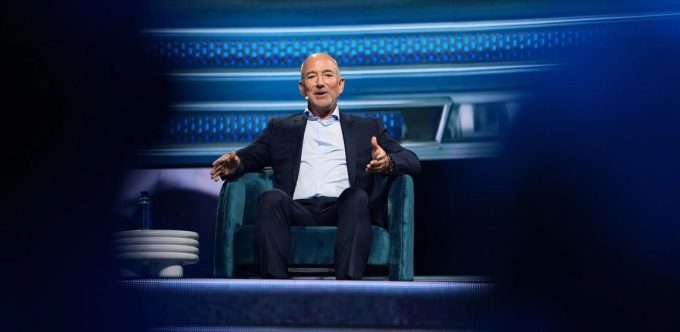 Jeff Bezos, durante el Foro Empresarial de Estados Unidos-min