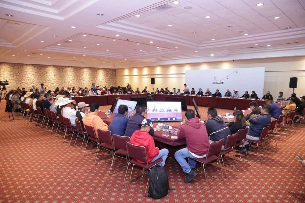 Recibe gobernación planteamientos de pueblos indigenas para plan michoacan-min