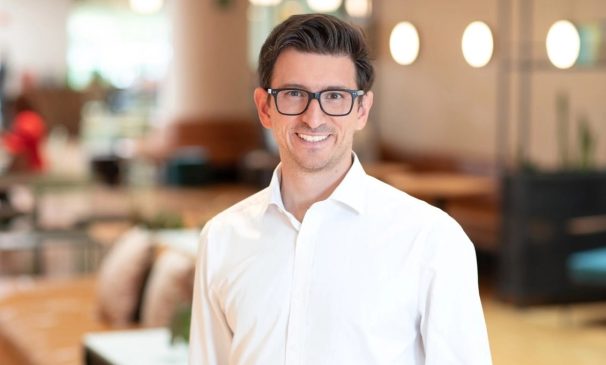 aspira-el-banco-digital-revolut-a-ser-el-whatsapp-financiero-de-mexico_ juan guerra-min