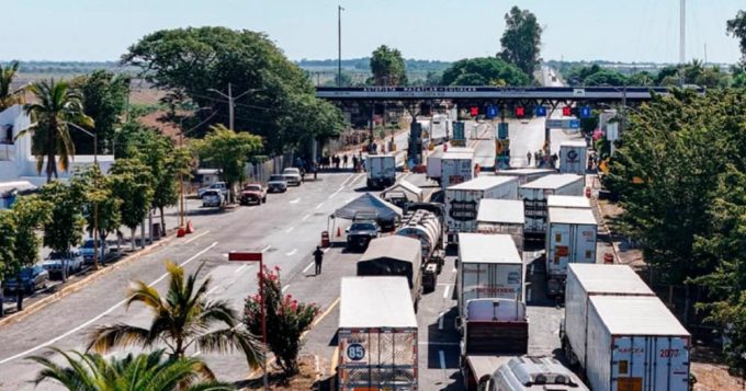 blosqueo de transportistas-min