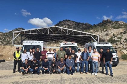 Isssteson capacita a choferes de ambulancias