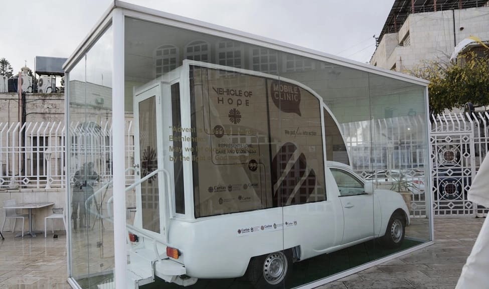 el-papamovil-de-francisco-sera-utilizado-como-clinica-itinerante-para-los-ninos-en-gaza-min