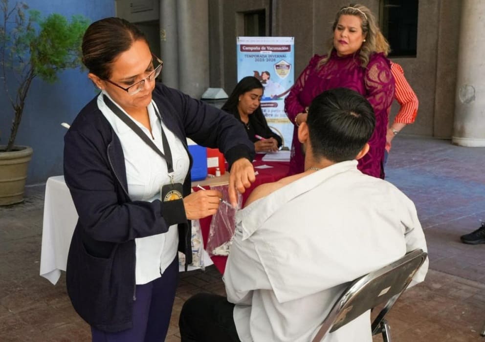 macrocentro de vacunación para temporada invernal-min