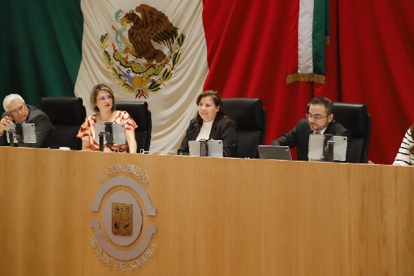 mesa directiva congreso nov 2025