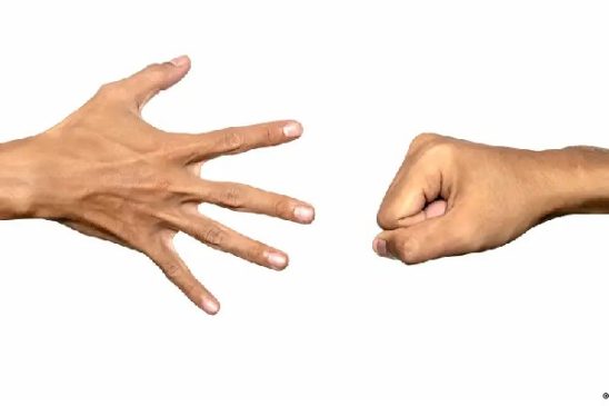 piedra papel tijeras