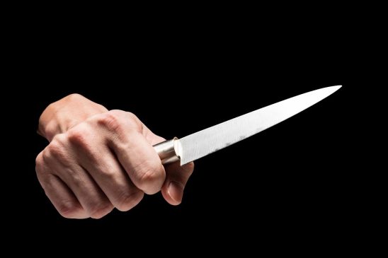 En el Metro de París un hombre hirió a 3 mujeres con arma blanca-min