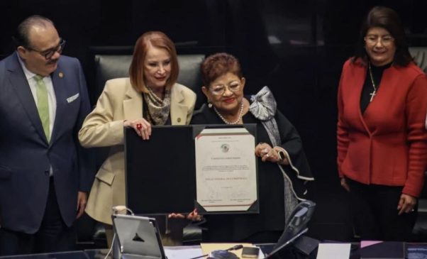 Ernestina-Godoy-es-nombrada-fiscal-general-de-la-Republica-min