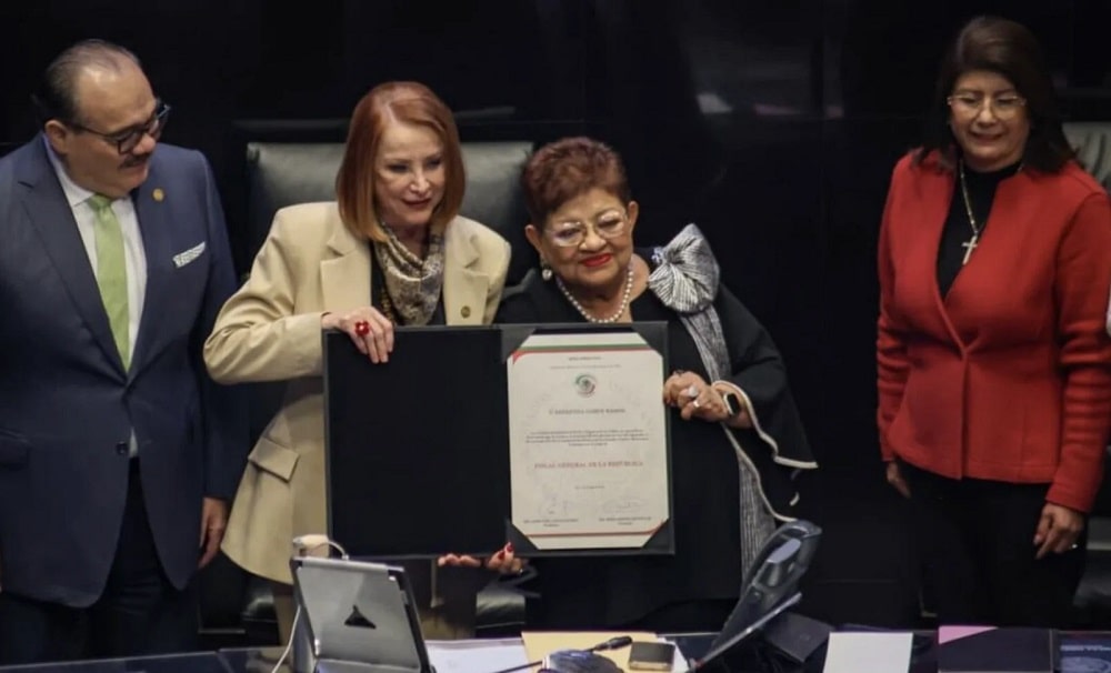 Ernestina-Godoy-es-nombrada-fiscal-general-de-la-Republica-min