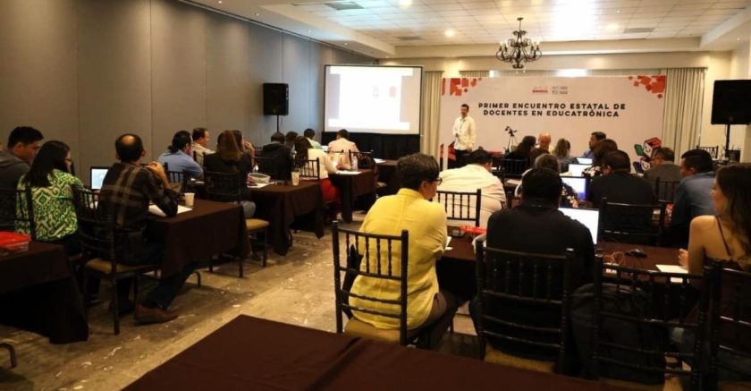 Fortalece SEC actualización de docentes en temas de robótica educativa-min