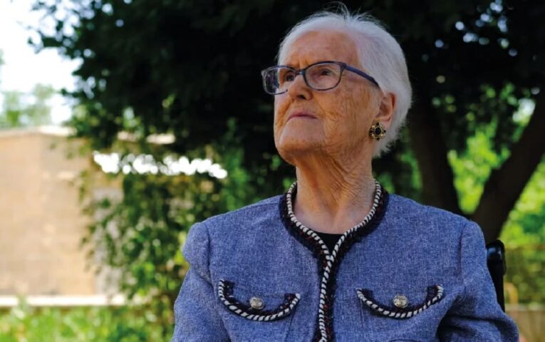 cecilia- Gimenez-min