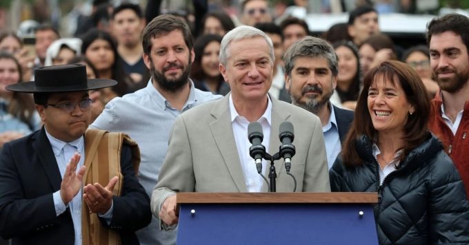 el-ultraconservador-jose-antonio-kast-acumula-5893-de-votos-en-chile-min