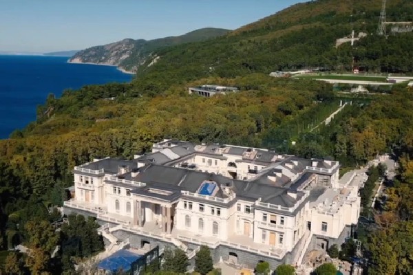 mansion putin
