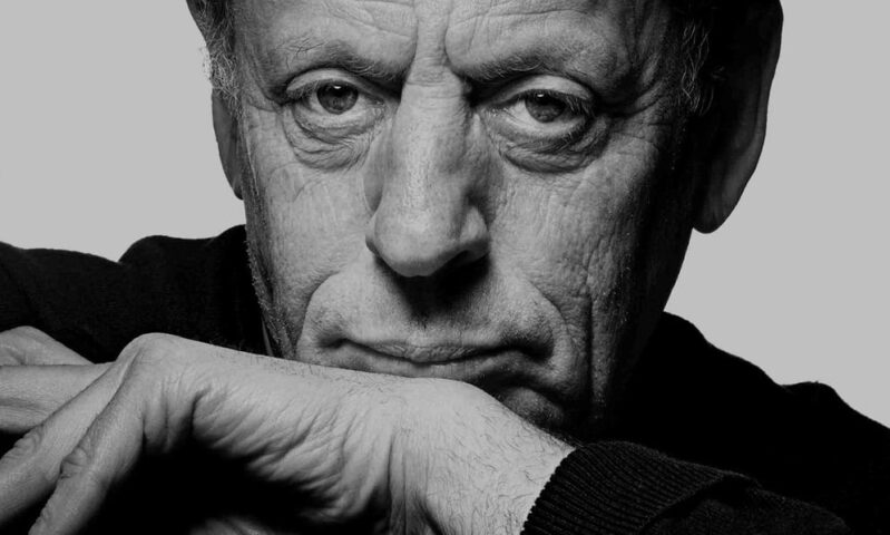 Philip Glass Tomado de la página web de Glass