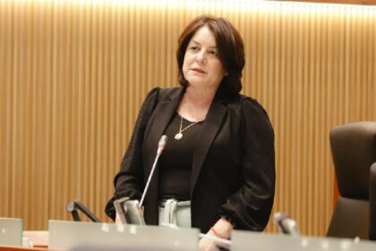 Bancada de MC exige diálogo y solución al conflicto que mantiene cerrado el Congreso de Sonora